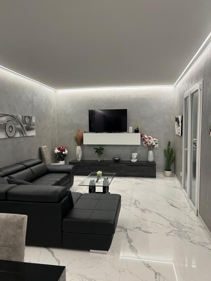 Апартаменти Corso Montecarlo Вентімілья Екстер'єр фото